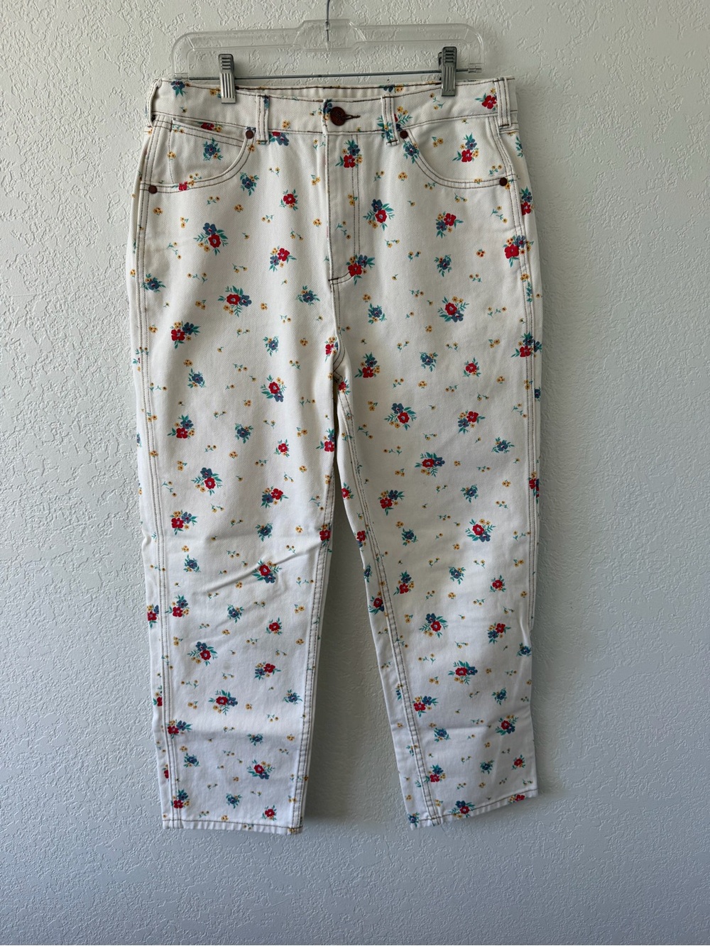 Billabong white/cream Floral Cropped Jeans